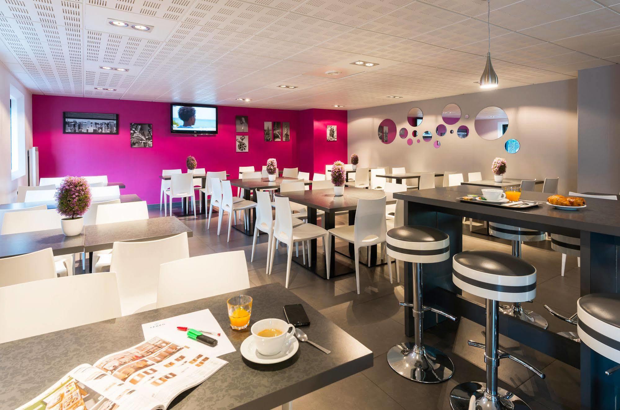 Teneo Apparthotel Bordeaux Merignac - Aeroport Exterior photo